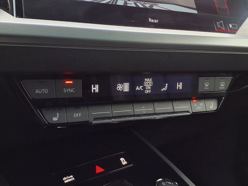 Used 2023 Audi Q4 e-tron Premium image 11