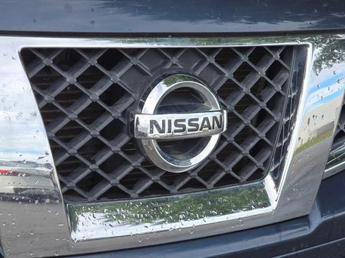 Used 2018 Nissan Frontier SV RWD image 9