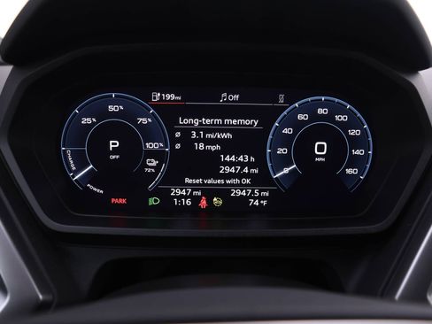 Used 2024 Audi Q4 e-tron Premium image 9