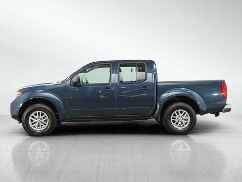 Used 2017 Nissan Frontier SV w/ SV Value Truck Package AWD/4WD image 2