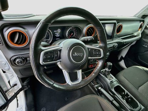 Certified 2021 Jeep Gladiator Mojave AWD/4WD image 11