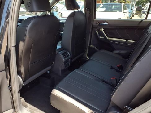 Certified 2023 Volkswagen Tiguan SE R-Line FWD image 20