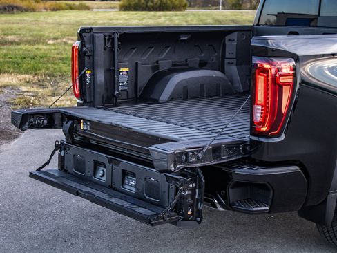 Used 2024 GMC Sierra 1500 Denali Ultimate image 15