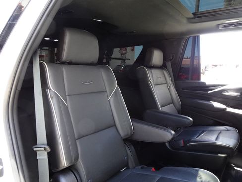 Used 2021 Cadillac Escalade Sport w/ Driver Assist Tech Package AWD/4WD image 21