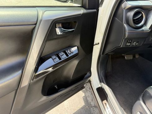 Used 2017 Toyota RAV4 SE FWD image 15