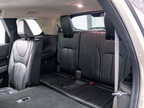 Used 2023 INFINITI QX60 Sensory w/ Vision Package AWD/4WD image 18
