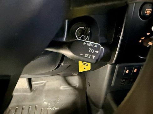 Used 2009 Toyota FJ Cruiser 4WD image 21