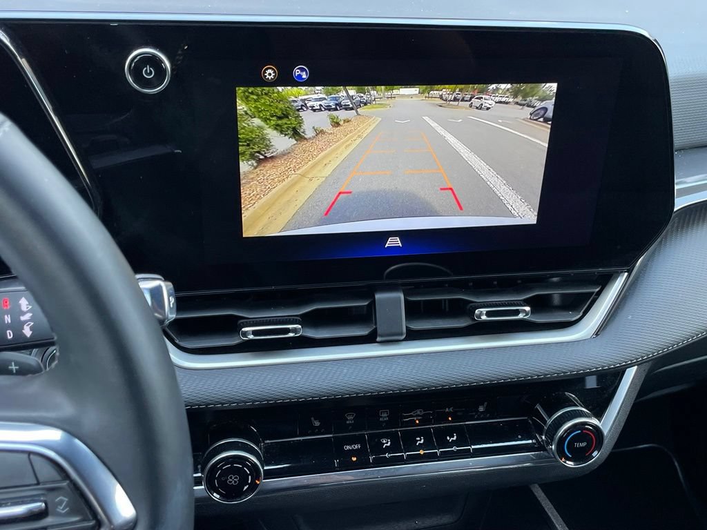 Used 2025 Chevrolet Equinox LT FWD image 18