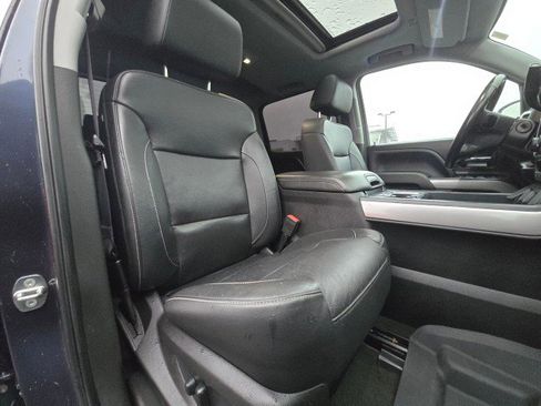 Used 2018 Chevrolet Silverado 1500 LTZ Z71 w/ Centennial Edition image 11