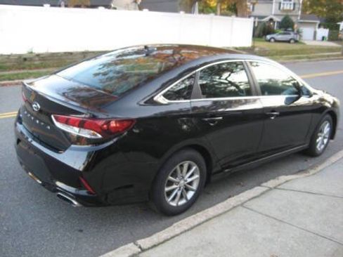 Used 2019 Hyundai Sonata SE image 2