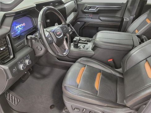 Used 2024 GMC Sierra 1500 AT4 w/ AT4 Preferred Package AWD/4WD image 10