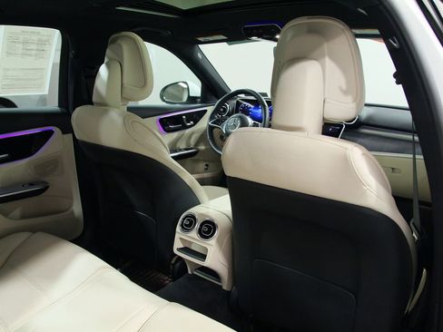 Certified 2025 Mercedes-Benz C 300 4MATIC Sedan image 24
