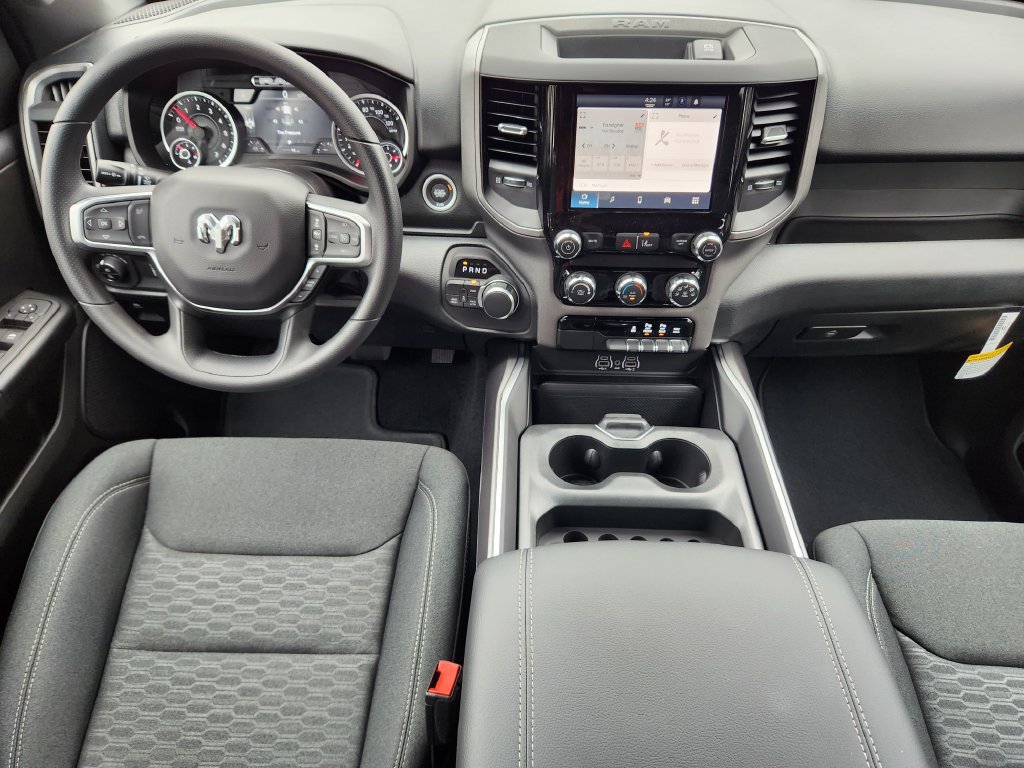 New 2027 RAM 1500 Express AWD/4WD image 9