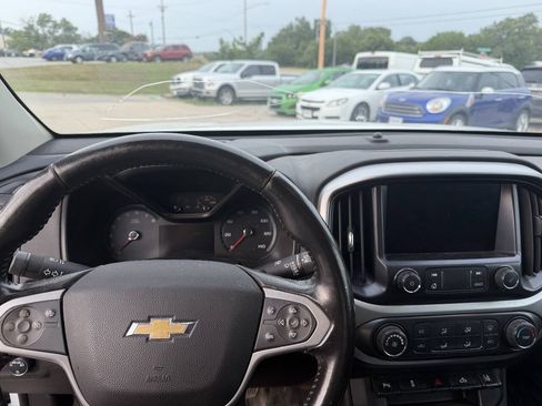 Used 2020 Chevrolet Colorado LT w/ Safety Package RWD image 16