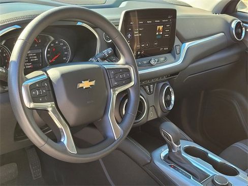 Used 2023 Chevrolet Blazer LT image 9