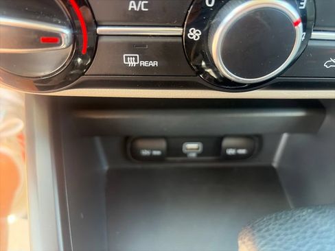 Used 2022 Kia Soul LX w/ Technology Package FWD image 36