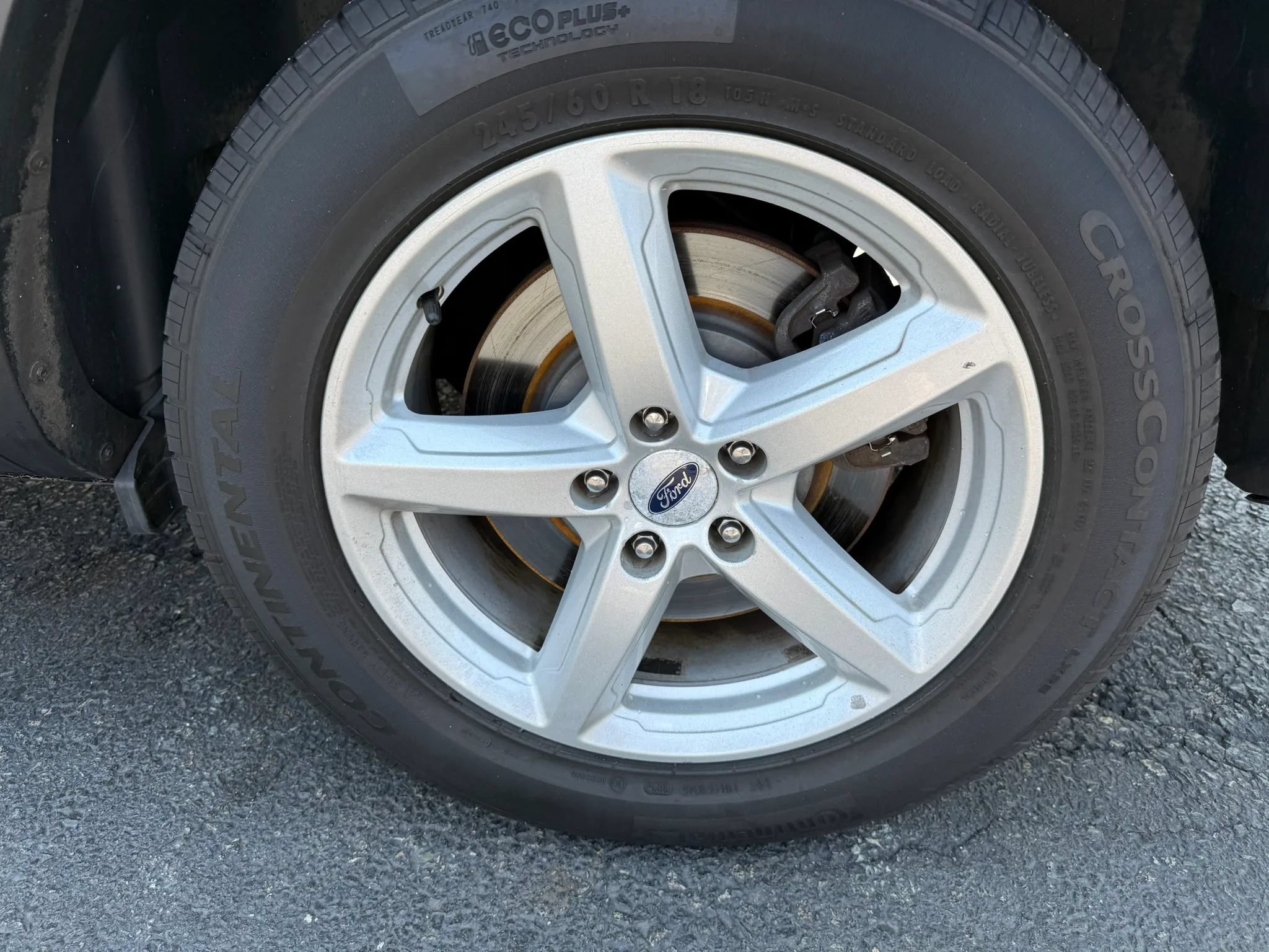 Used 2016 Ford Explorer XLT w/ Equipment Group 202A AWD/4WD image 29