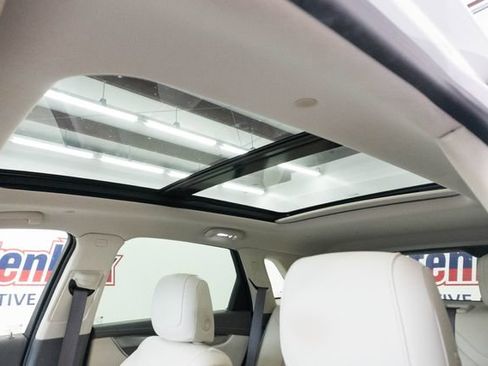 Used 2021 Cadillac XT5 Premium Luxury FWD image 5