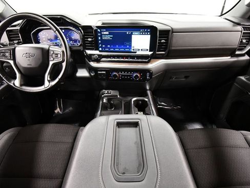 Used 2022 Chevrolet Silverado 1500 RST image 3