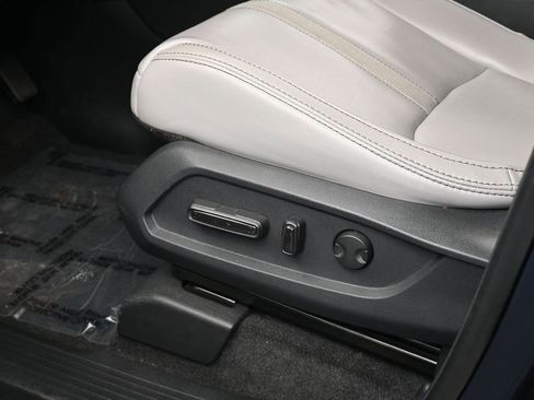 Used 2024 Honda Pilot EX-L image 12