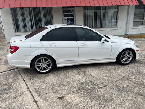 Used 2013 Mercedes-Benz C 250 Sedan image 8