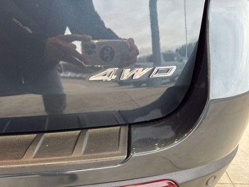 Certified 2022 Ford Explorer XLT w/ Equipment Group 202A image 16