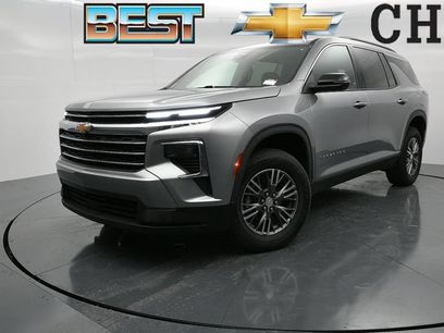 Used 2024 Chevrolet Traverse LT