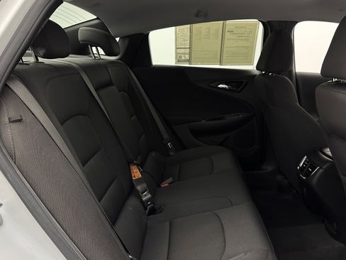 Used 2024 Chevrolet Malibu LT image 32