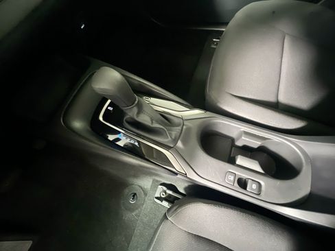 Used 2025 Toyota Corolla LE FWD image 23