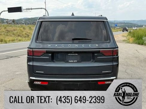 Used 2023 Jeep Wagoneer L Series III w/ Premium Group I AWD/4WD image 4
