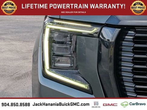 Used 2024 GMC Yukon XL Denali Ultimate AWD/4WD image 9