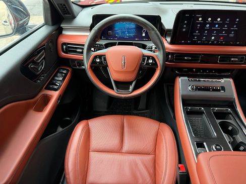 Used 2025 Lincoln Aviator Reserve w/ Illumination Package AWD/4WD image 35