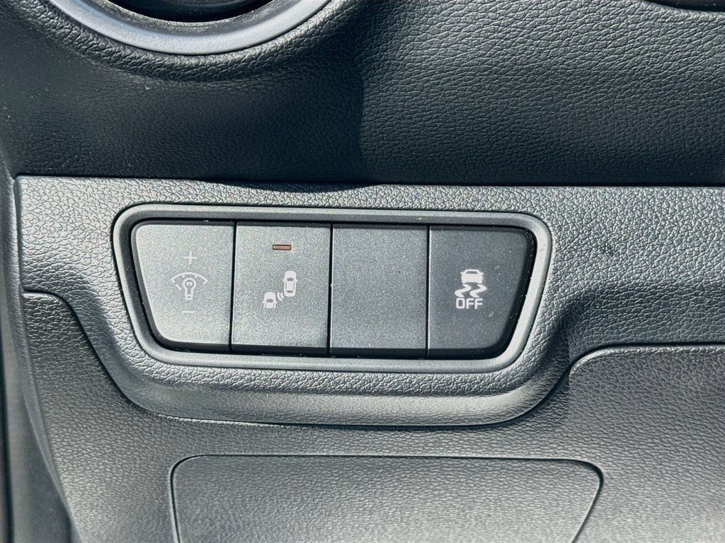 Certified 2023 Kia Forte GT-Line FWD image 10