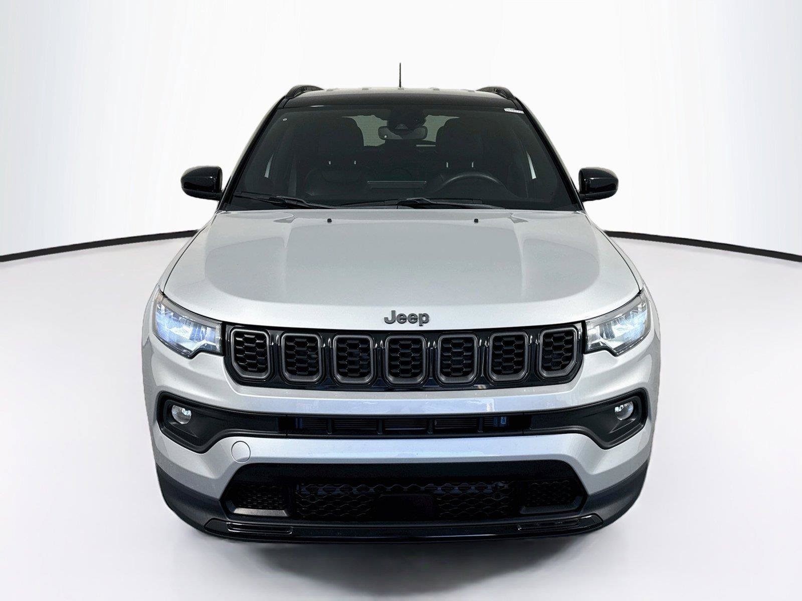 Used 2024 Jeep Compass Latitude w/ Convenience Group AWD/4WD image 8