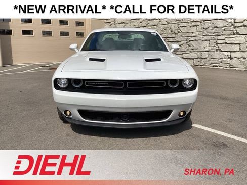 Used 2019 Dodge Challenger SXT w/ Plus Package AWD/4WD image 2