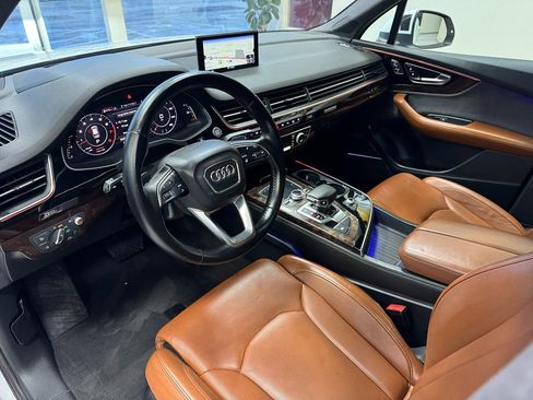Used 2019 Audi Q7 3.0T Prestige image 12