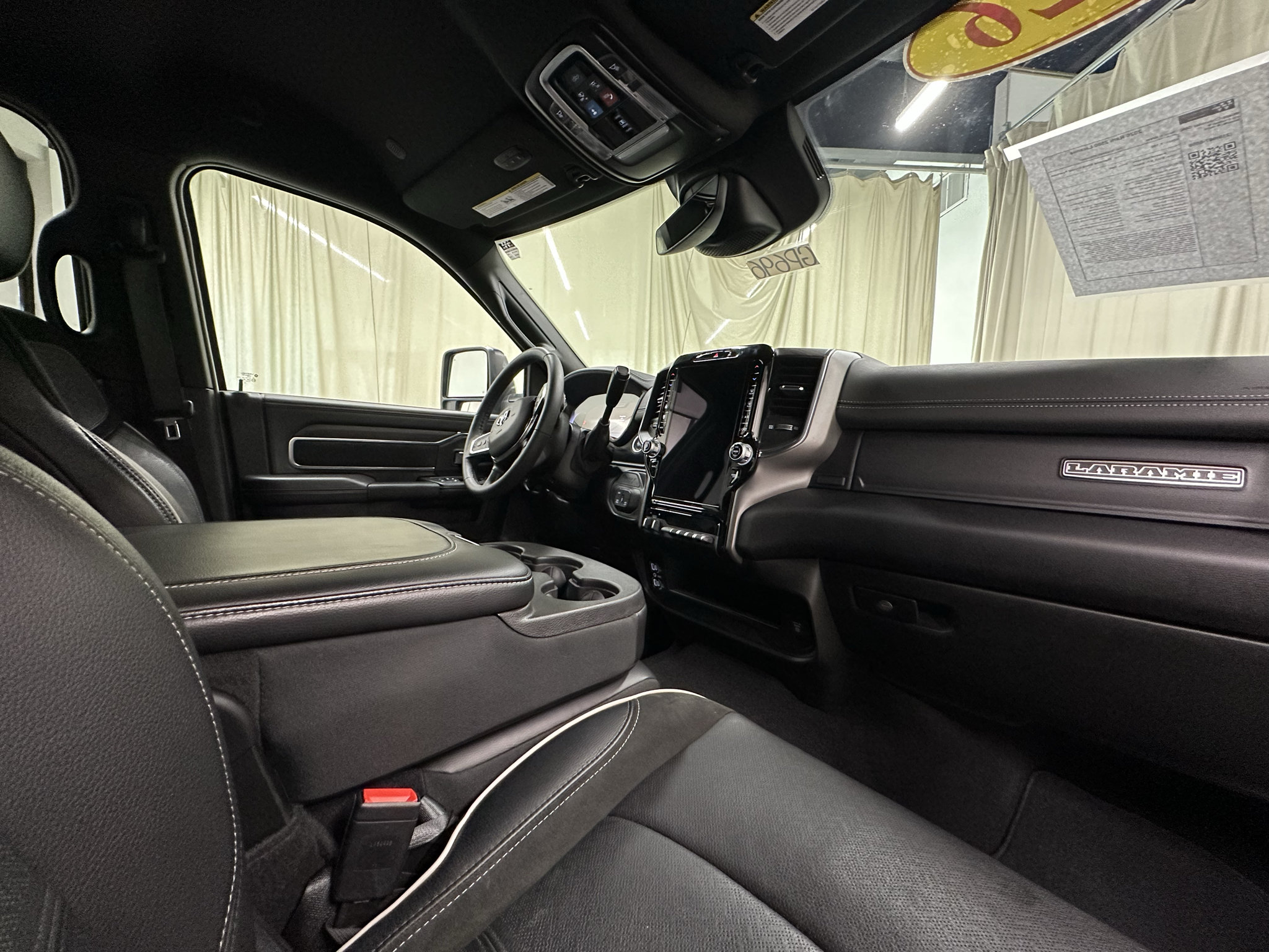 Used 2026 RAM 2500 Laramie AWD/4WD image 25