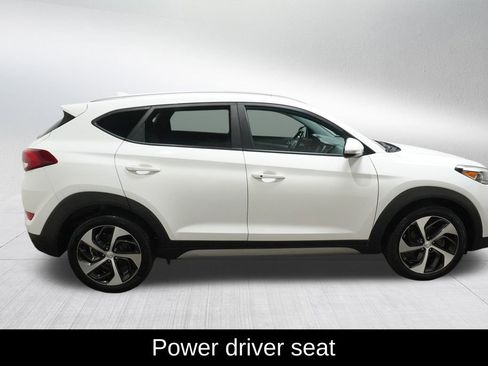 Used 2018 Hyundai Tucson Sport image 7