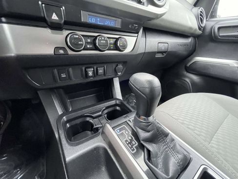 Used 2021 Toyota Tacoma SR5 RWD image 34