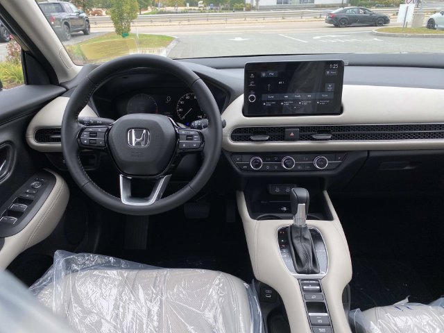 New 2027 Honda HR-V EX-L image 8