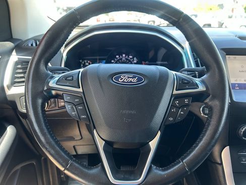 Used 2019 Ford Edge SEL w/ Equipment Group 201A AWD/4WD image 17