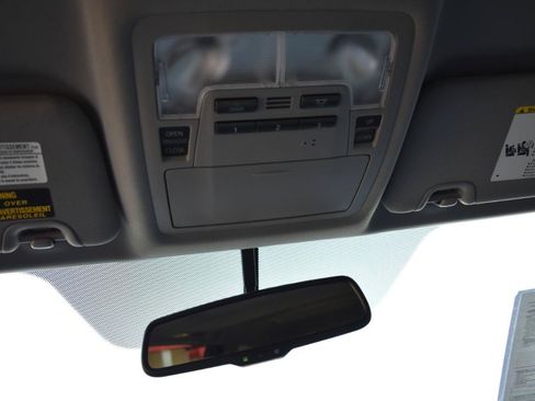 Used 2016 Toyota Highlander Limited FWD image 45