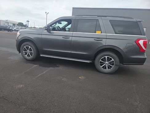 Used 2020 Ford Expedition XLT w/ Equipment Group 202A RWD image 6