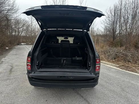 Used 2020 Land Rover Range Rover HSE image 17
