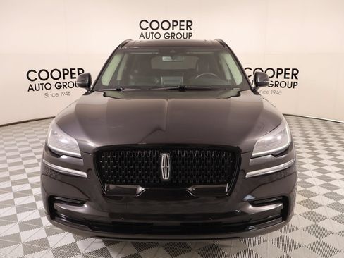 Used 2023 Lincoln Aviator AWD w/ Premium Package image 10