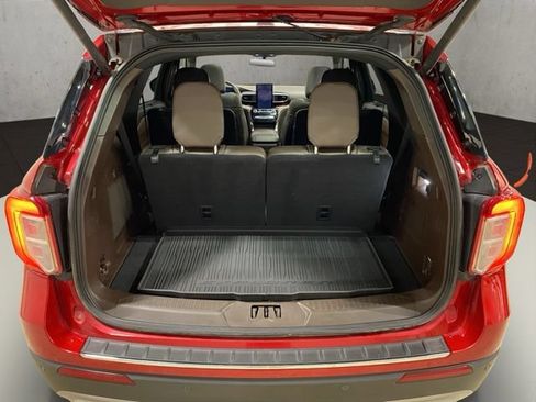 Certified 2021 Ford Explorer King Ranch w/ Premium Technology Package AWD/4WD image 23