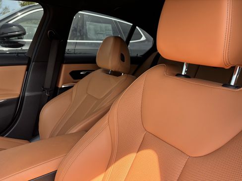 Certified 2023 BMW 330i Sedan w/ Premium Package image 17