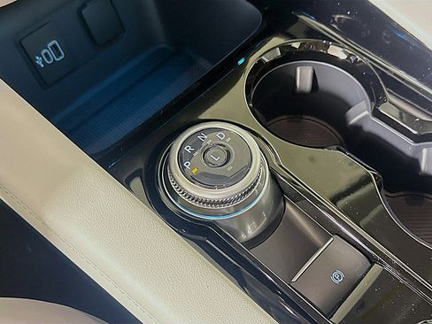 New 2026 Ford Explorer Platinum AWD/4WD image 19