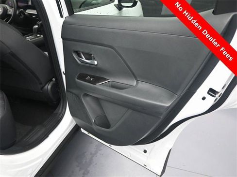 New 2025 Nissan Kicks SV image 29