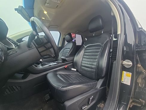 Used 2016 Ford Edge SEL w/ Equipment Group 201A AWD/4WD image 9